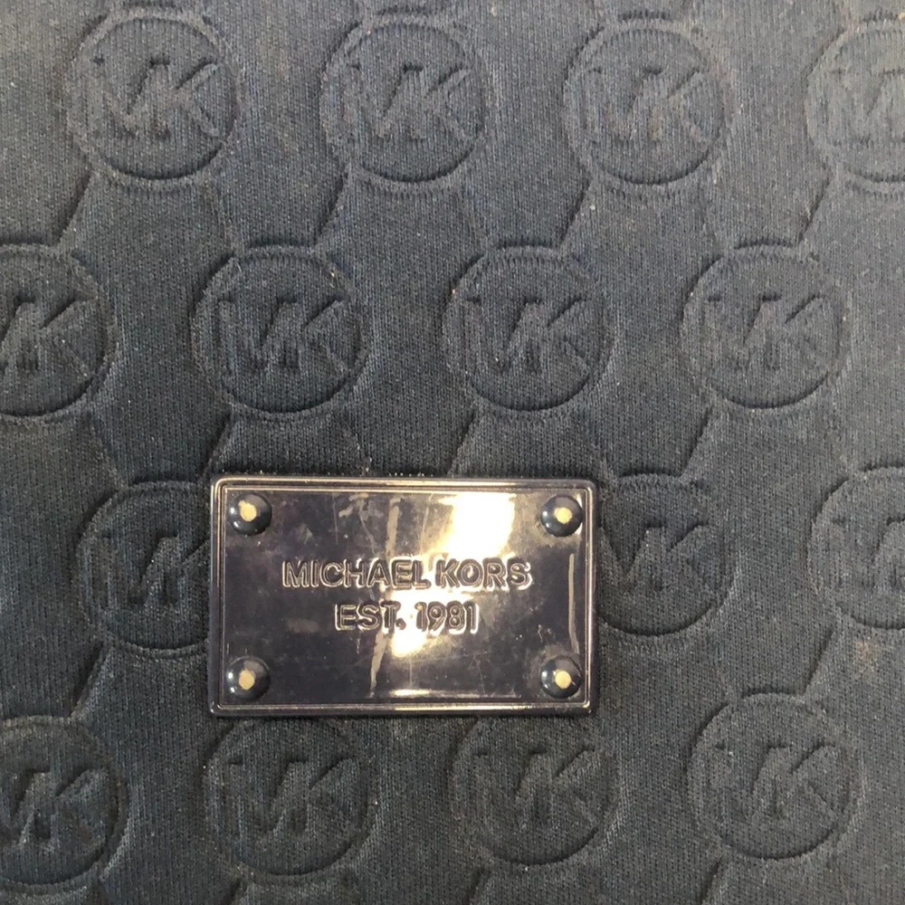 MICHAEL KORS Blue tablet case.